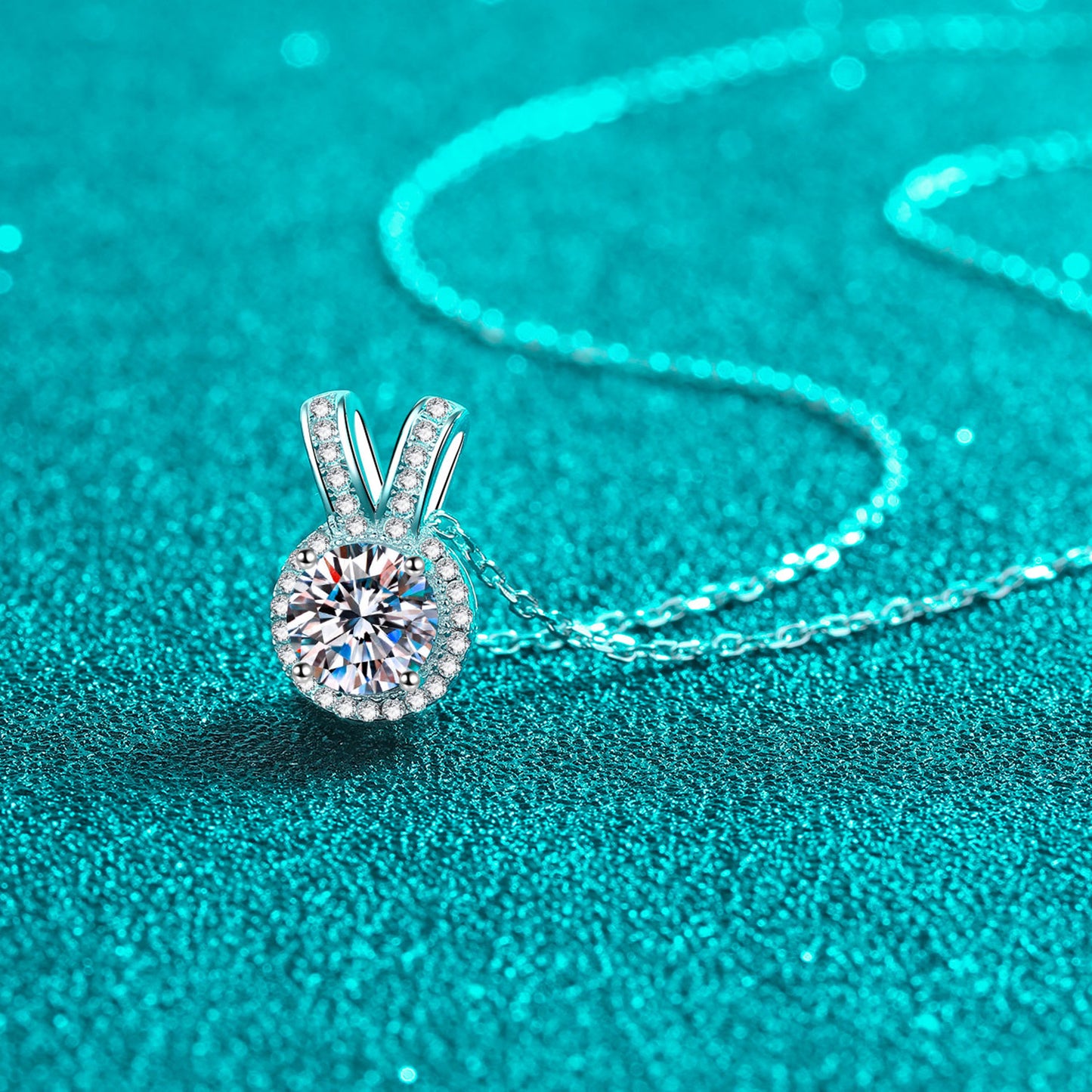 Collier pendentif en forme d'oreilles de lapin Moissanite 1 Carat