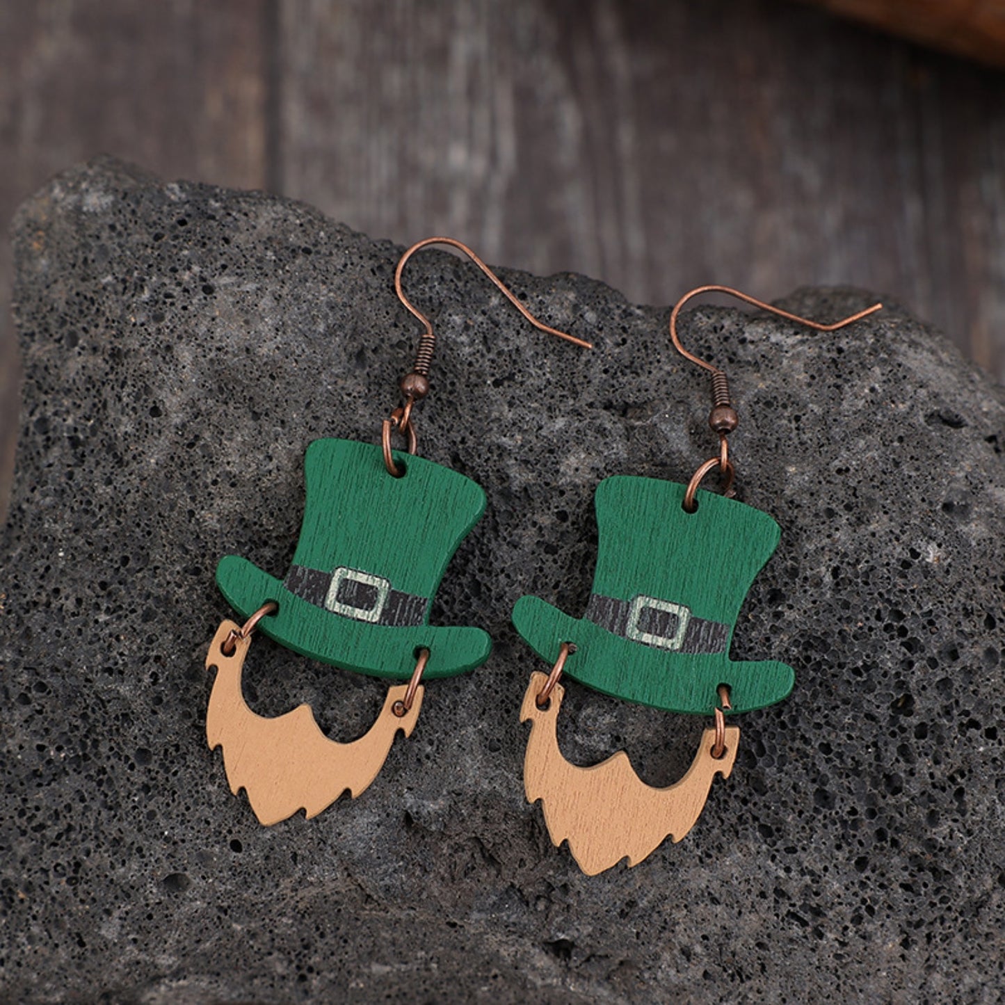 Boucles d'oreilles pendantes en forme de chapeau en bois