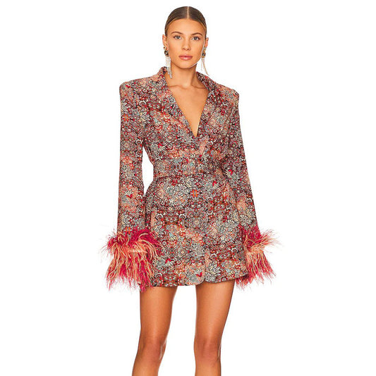 Robe et manteau en plumes à revers floral pour femmes