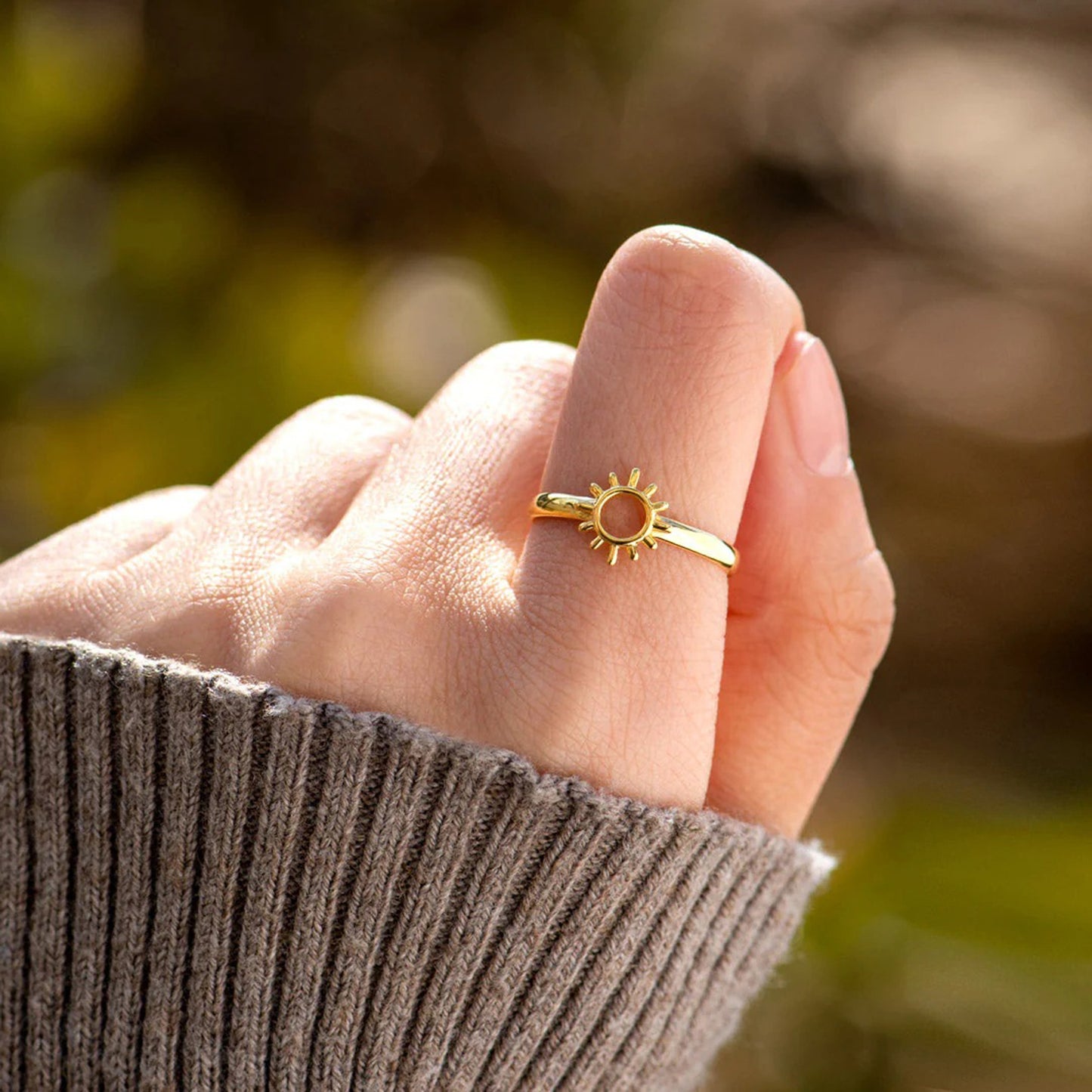 Bague plaquée or 18 carats en forme de soleil